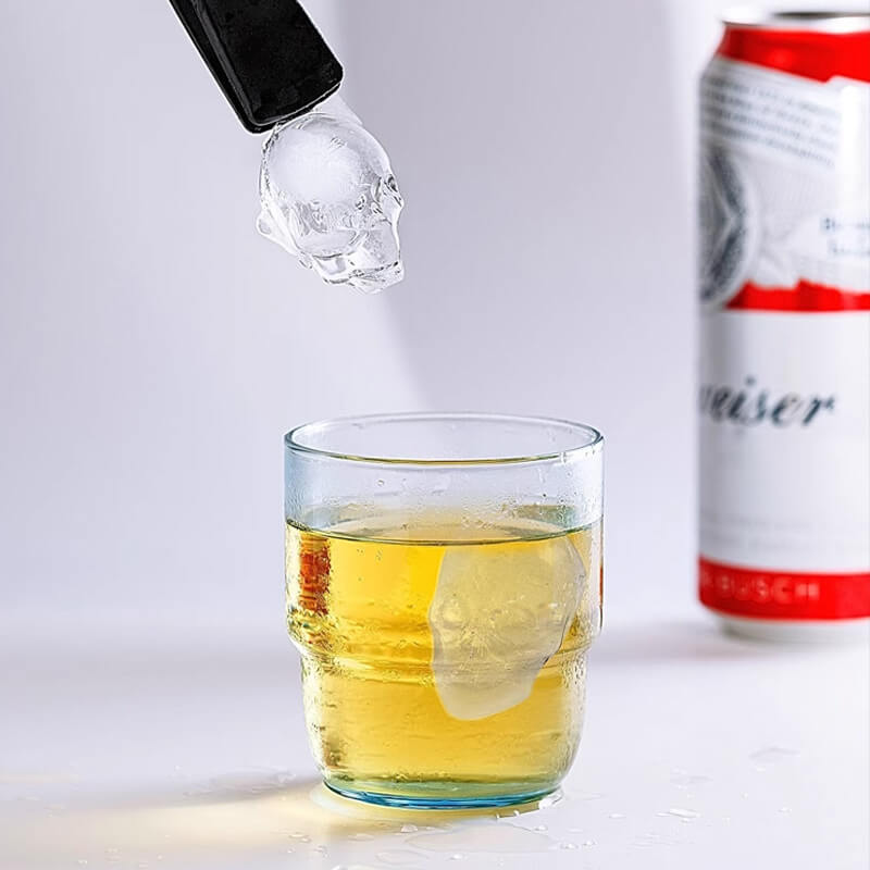 ✨ Köp 1 få 1 GRATIS🎁💀 🧊 DIY Silikonform Dödskalle Isbitar – Livsmedelsgodkänd, Långsamt Smältande & Perfekt För Whiskey, Cocktails & Halloweenfester 🎃