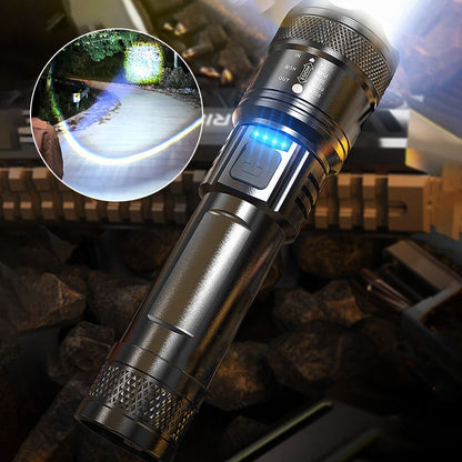 📢📢60 % rabatt – Zoombara ficklampa med 7500 lumen 🔦🏔️ Vattentät IPX7, laddningsbar via USB-C och med powerbank-funktion☀️
