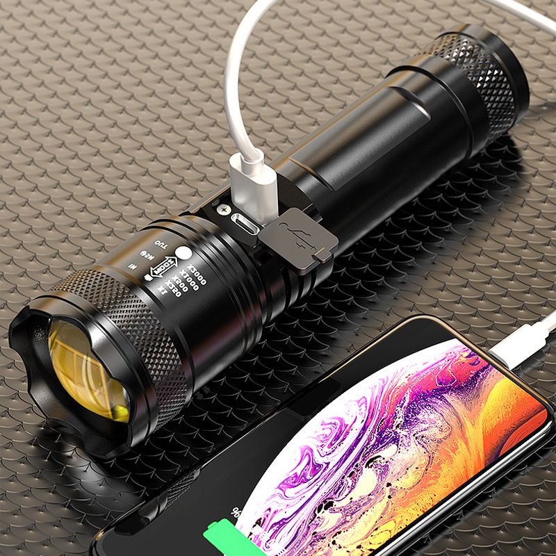 📢📢60 % rabatt – Zoombara ficklampa med 7500 lumen 🔦🏔️ Vattentät IPX7, laddningsbar via USB-C och med powerbank-funktion☀️