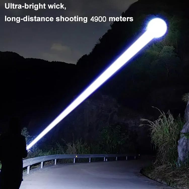 📢📢60 % rabatt – Zoombara ficklampa med 7500 lumen 🔦🏔️ Vattentät IPX7, laddningsbar via USB-C och med powerbank-funktion☀️