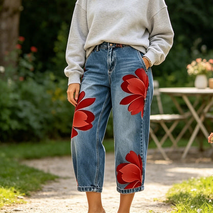 Dam jeans med blomapplikation – vida ben, mjuk denim & unik konstnärlig design 🌸👖✨