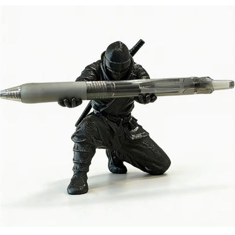 Kreativ pennställ i form av en ninjakrigare, 3D-printad